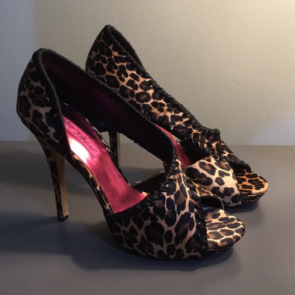Betsey Johnson Heels - Picture 5 of 6